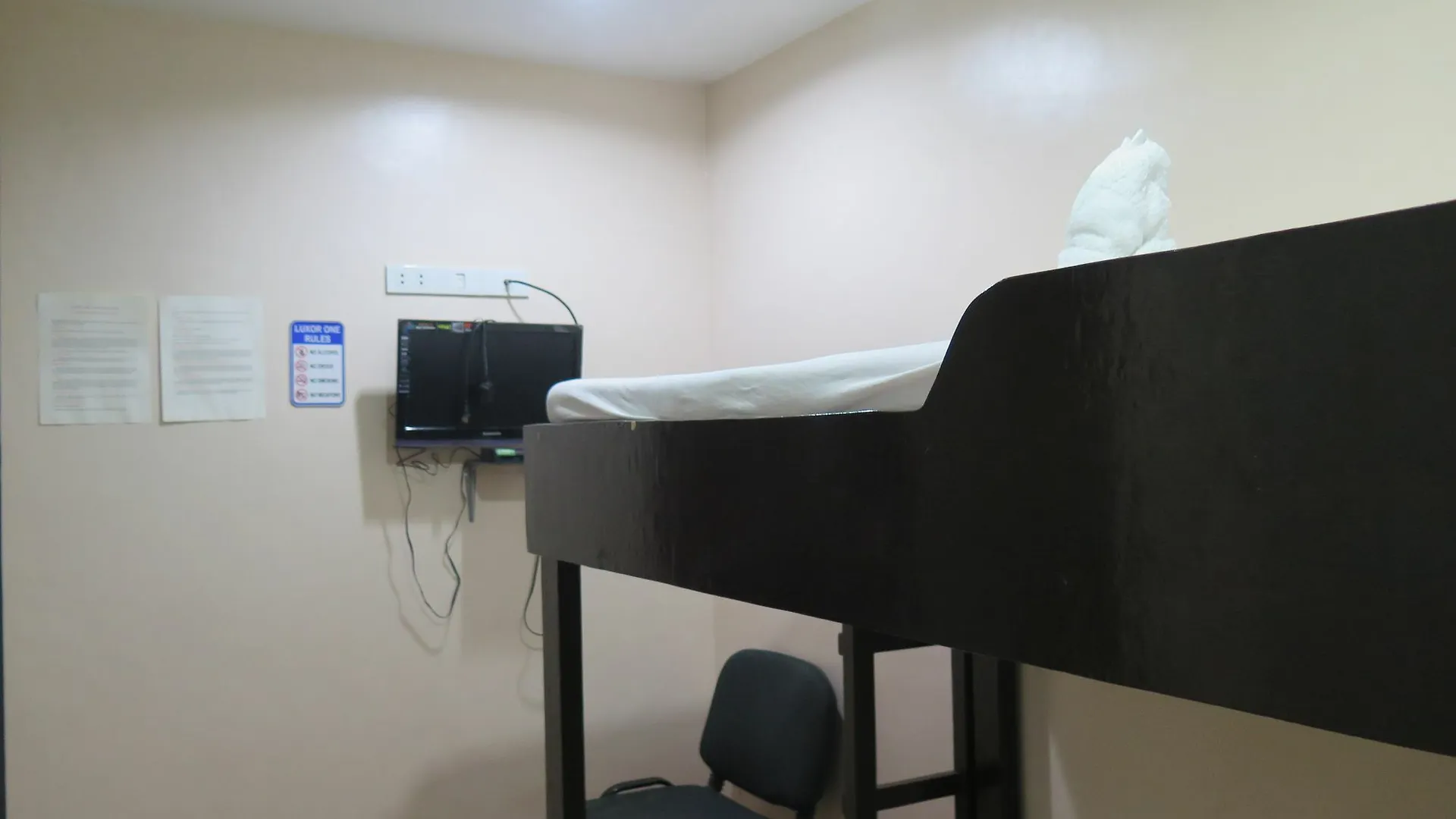 *** Hotel Luxor One Traveller Inn Davao Philippines